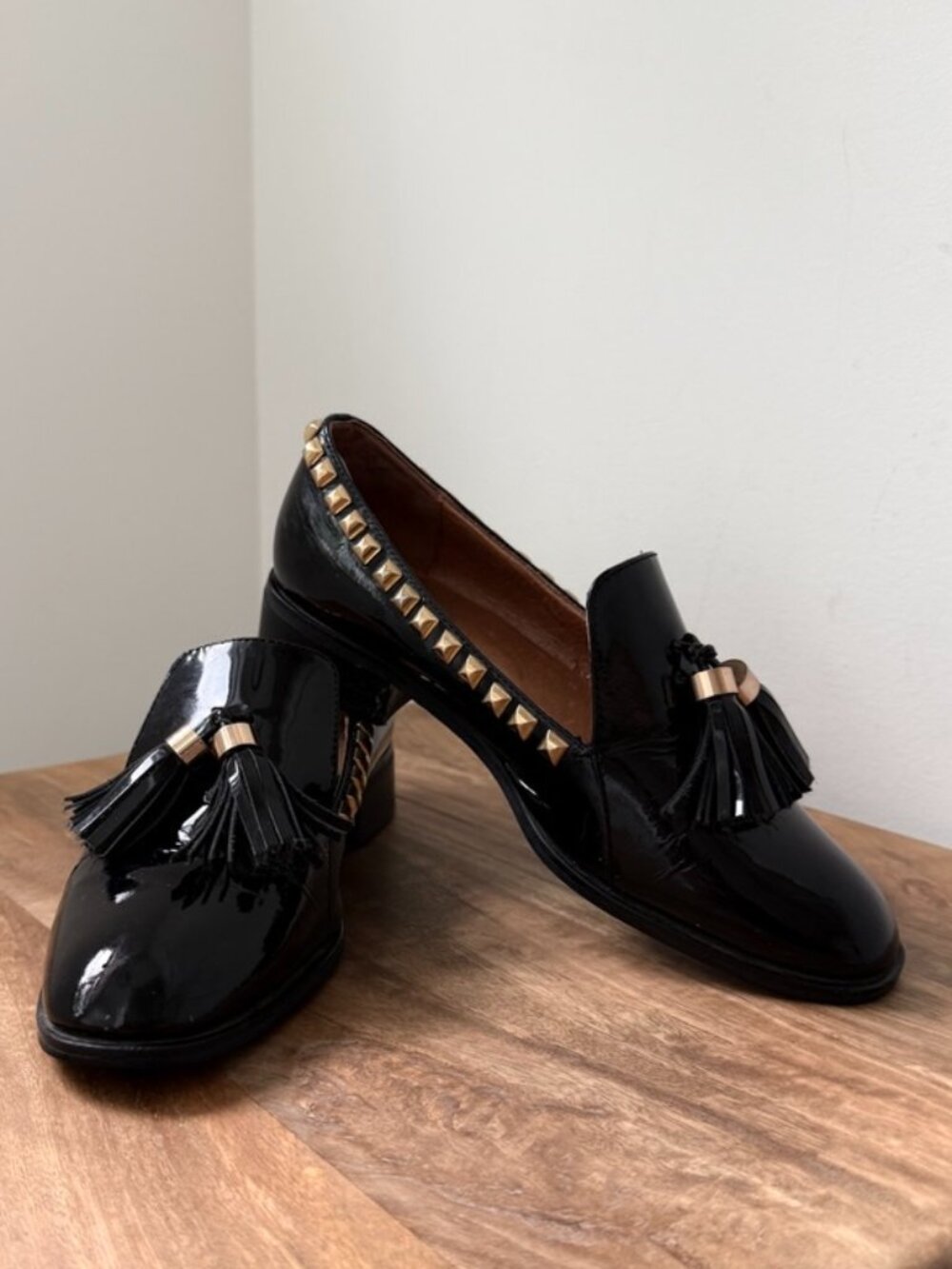 Rosebud by JEFFERY CAMPBELL Black Patent Studded Tassel Loafers Punk Flat 37